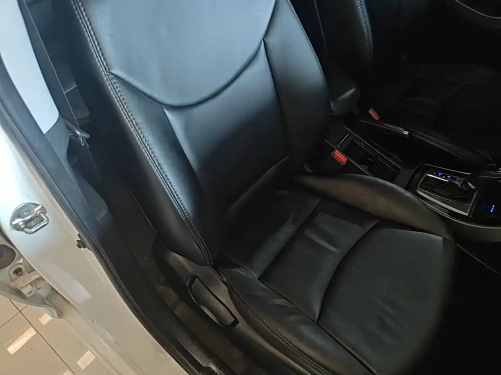 Hyundai Elantra Langdong — миниатюра 25