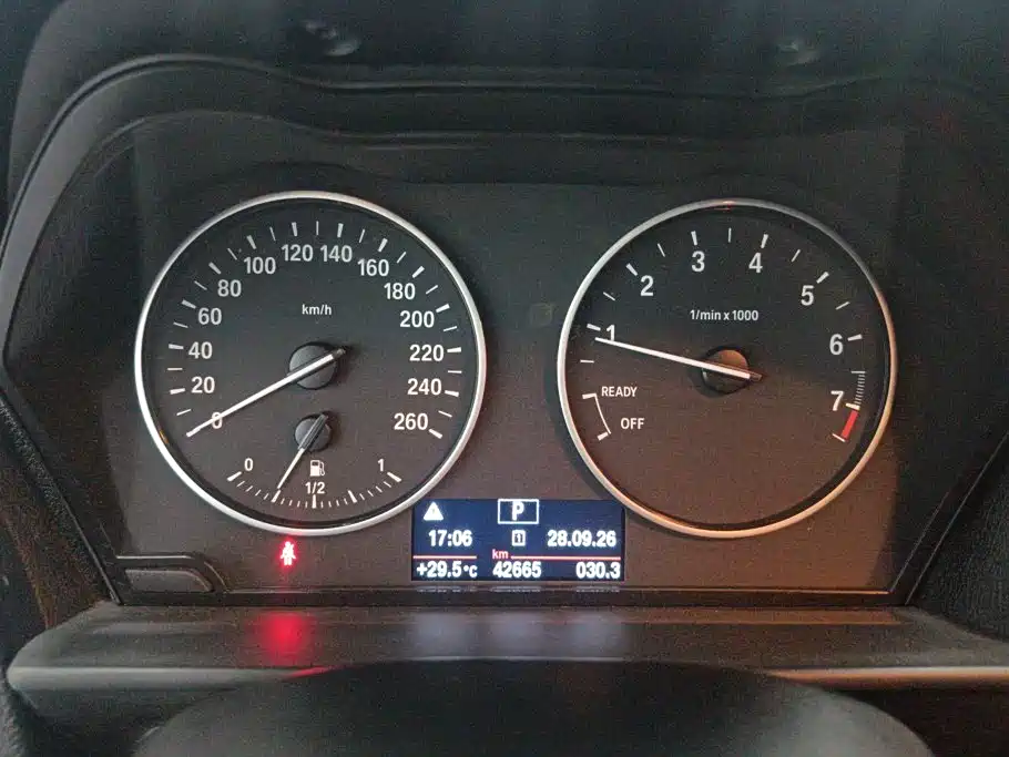 BMW 1 Series (Import) — миниатюра 14
