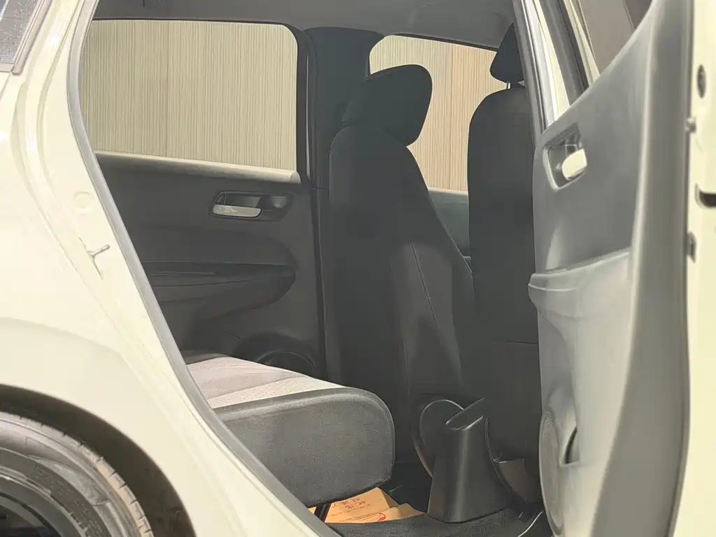 Honda Fit — миниатюра 11