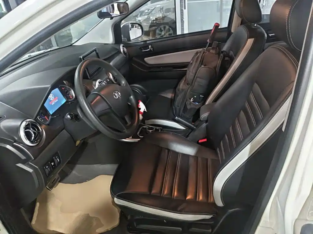 BAIC New Energy EC5 — миниатюра 15