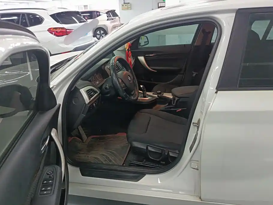 BMW 1 Series (Import) — миниатюра 9