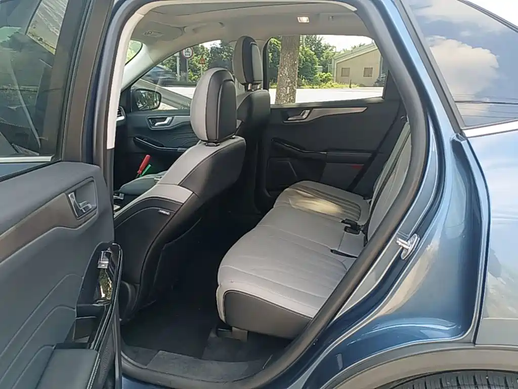 Ford Escape — миниатюра 17
