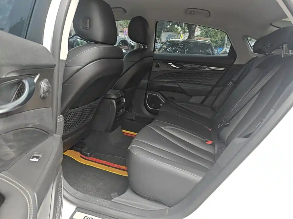 Geely Borui Hybrid — миниатюра 17