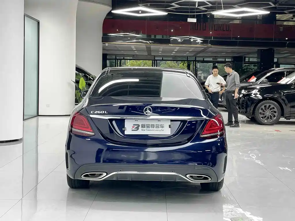 Mercedes-Benz C-Class — миниатюра 11