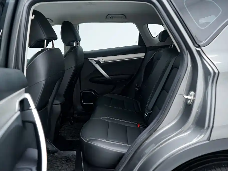Geely Binyue — миниатюра 5