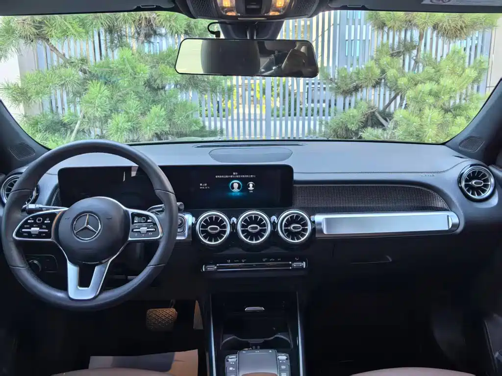 Mercedes-Benz GLB — миниатюра 4