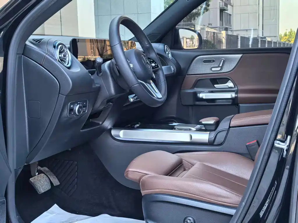 Mercedes-Benz GLB — миниатюра 6