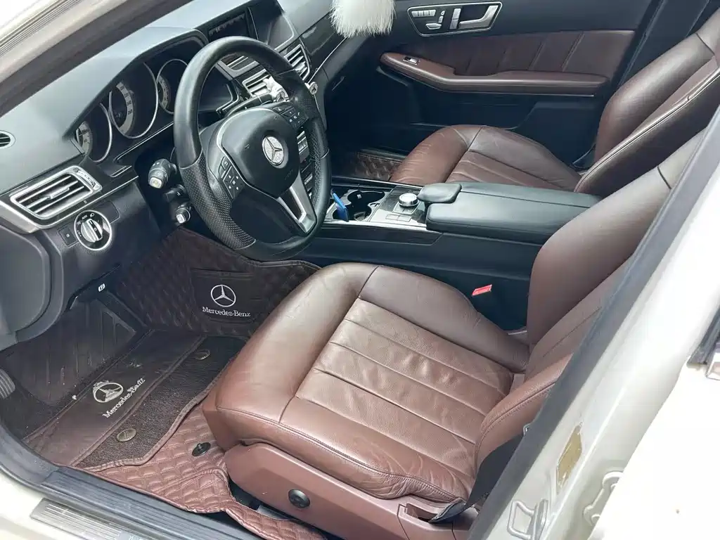Mercedes-Benz E-Class — миниатюра 3