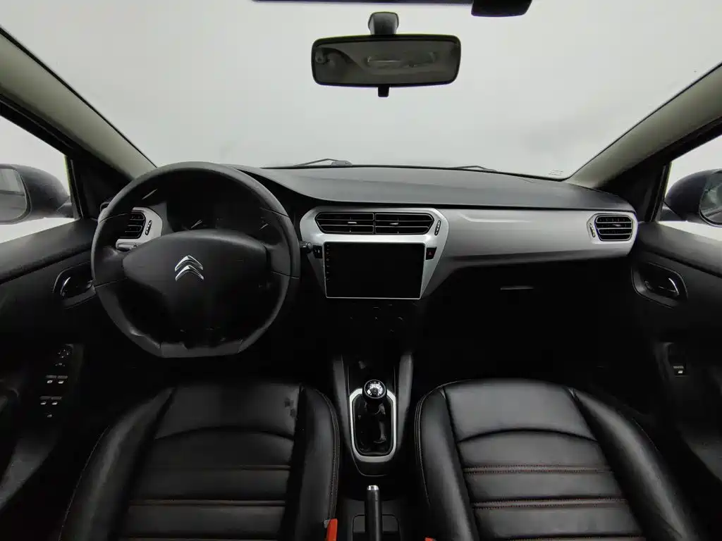 Citroen Elysee — миниатюра 5