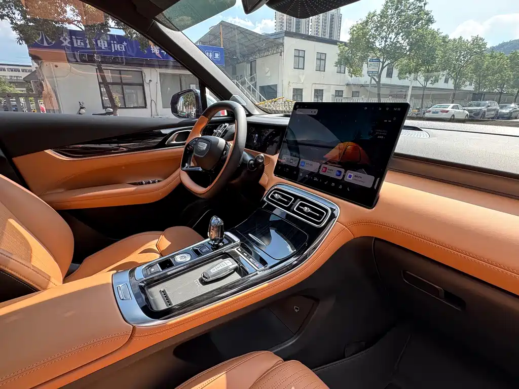 Geely Boyue L — миниатюра 24