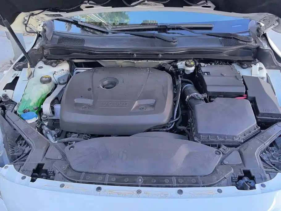 Volvo V40 — миниатюра 10