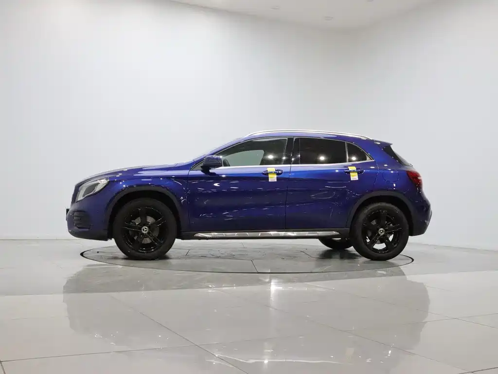 Mercedes-Benz GLA — миниатюра 8