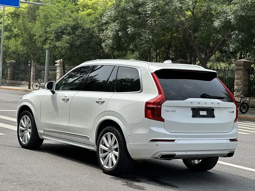 Volvo XC90 2019 T6 7 мест V