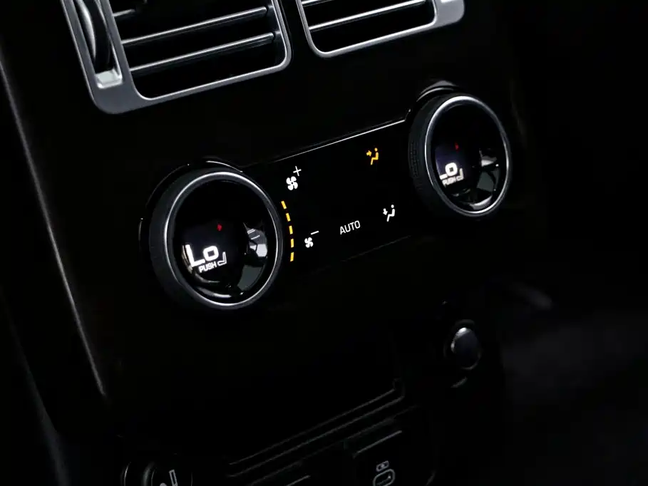 Land Rover Range Rover — миниатюра 19