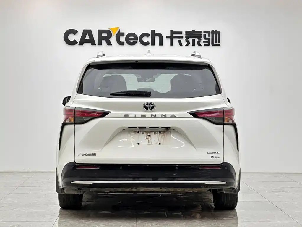 Toyota Sienna — миниатюра 4