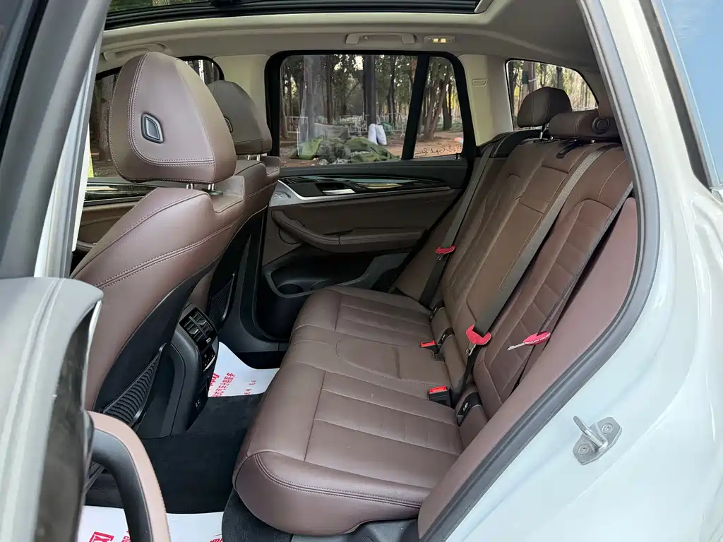 BMW X3 — миниатюра 24