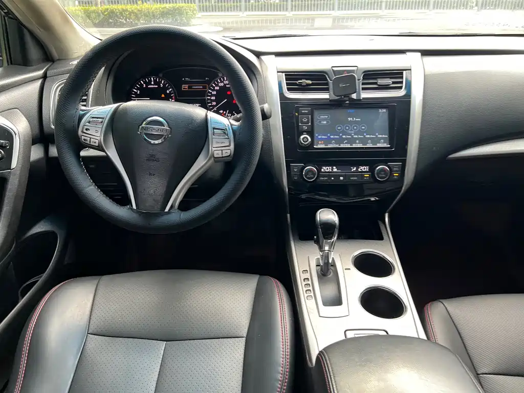 Nissan Teana — миниатюра 11