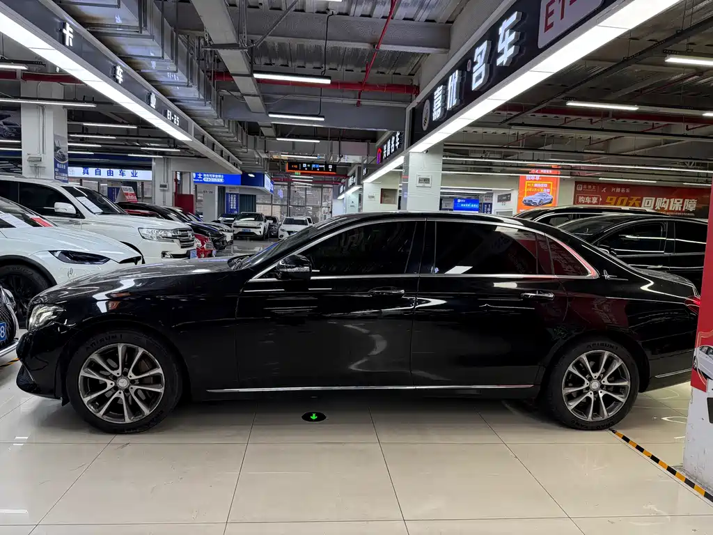 Mercedes-Benz E-Class — миниатюра 8
