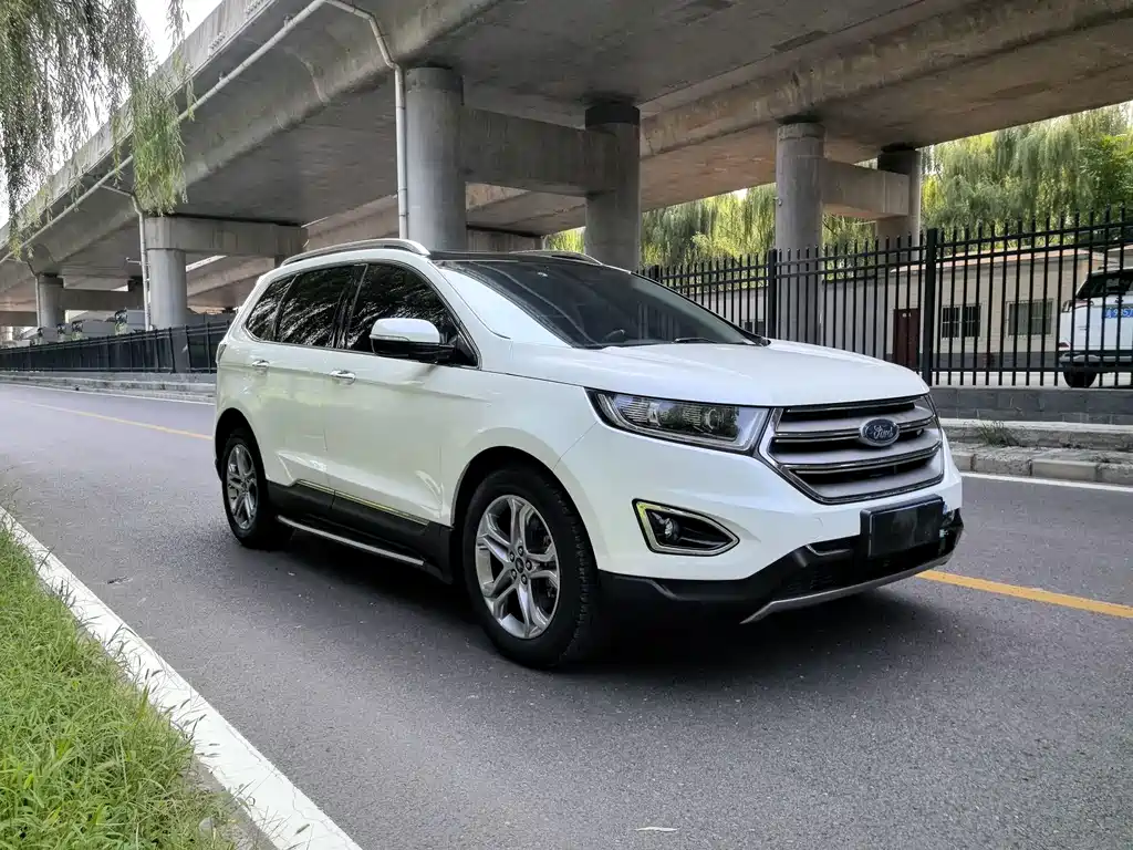 Ford Edge — миниатюра 3
