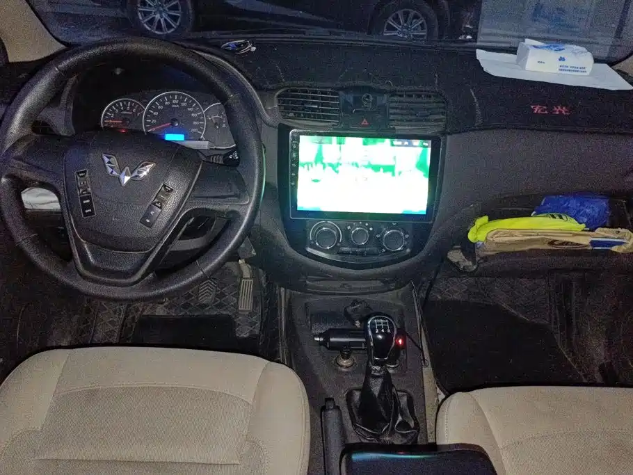 Wuling Hongguang — миниатюра 12