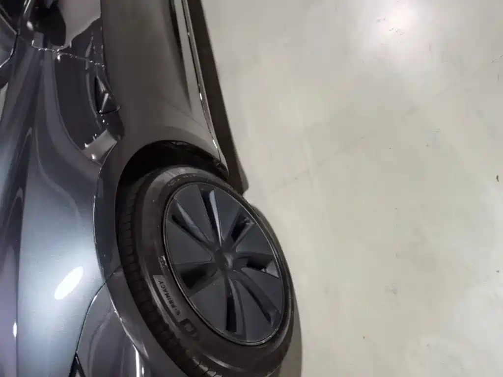 Tesla Model 3 — миниатюра 23