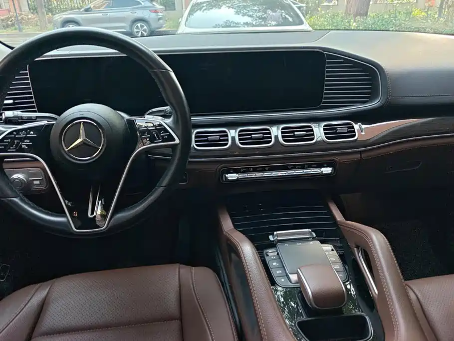 Mercedes-Benz GLE (Import) — миниатюра 12