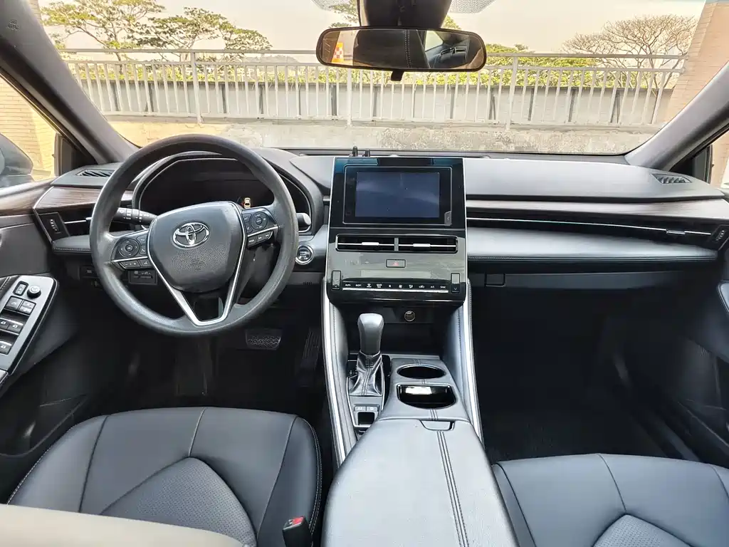 Toyota Avalon — миниатюра 7