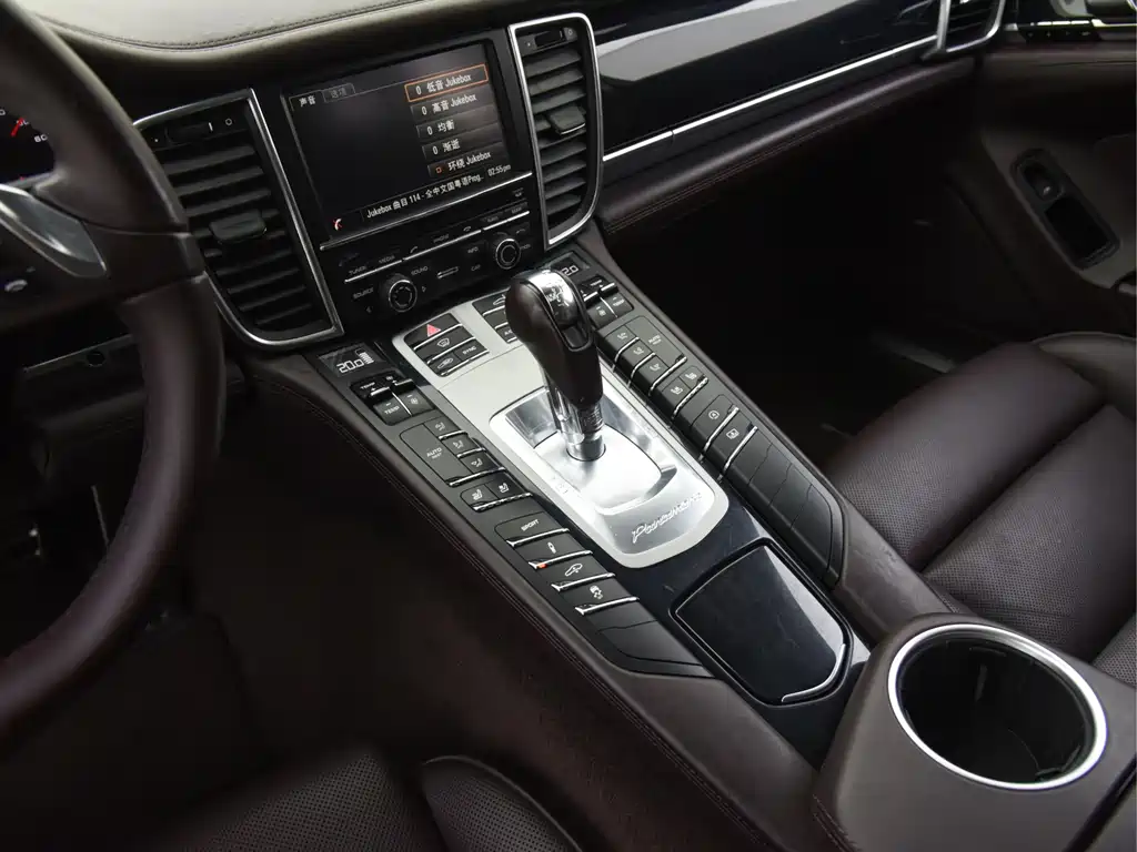 Porsche Panamera — миниатюра 7