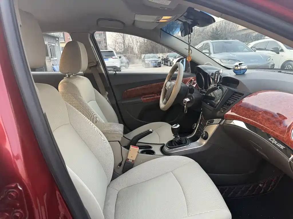 Chevrolet Cruze 2015 1.5L SL MT