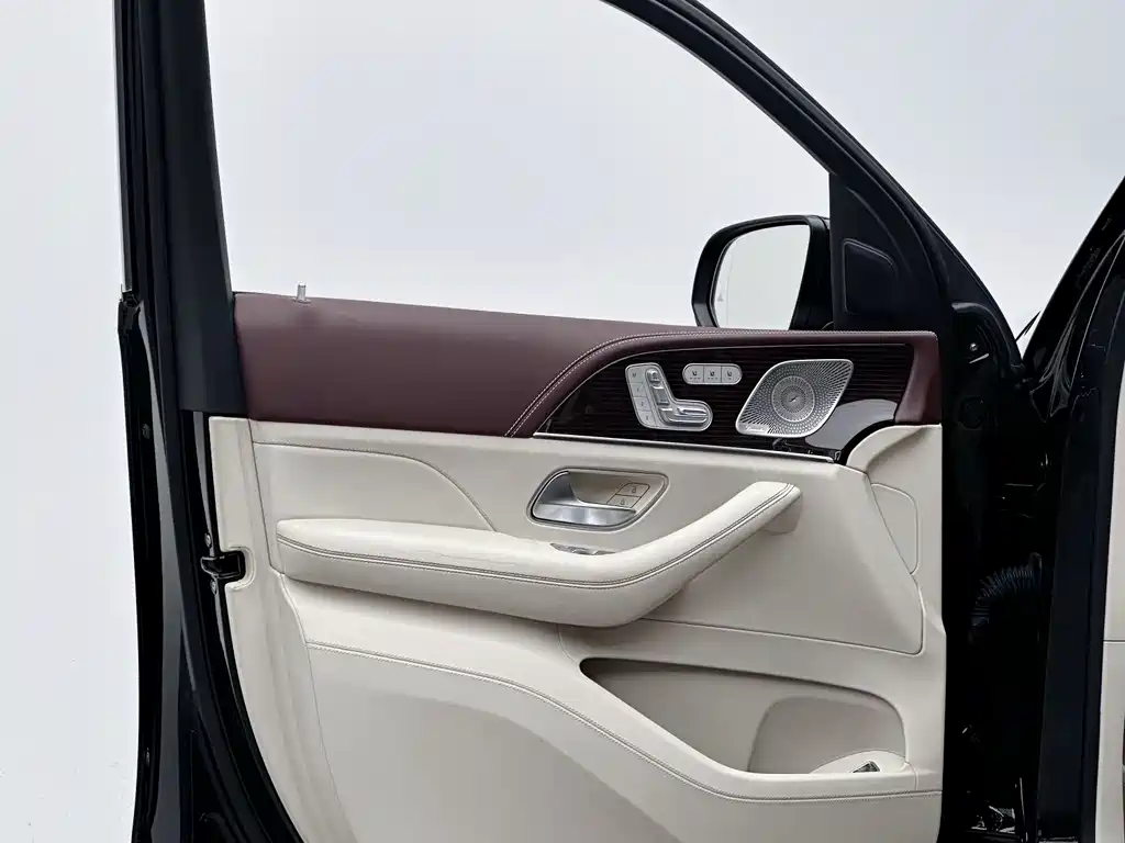 MERCEDES-BENZ MAYBACH GLS