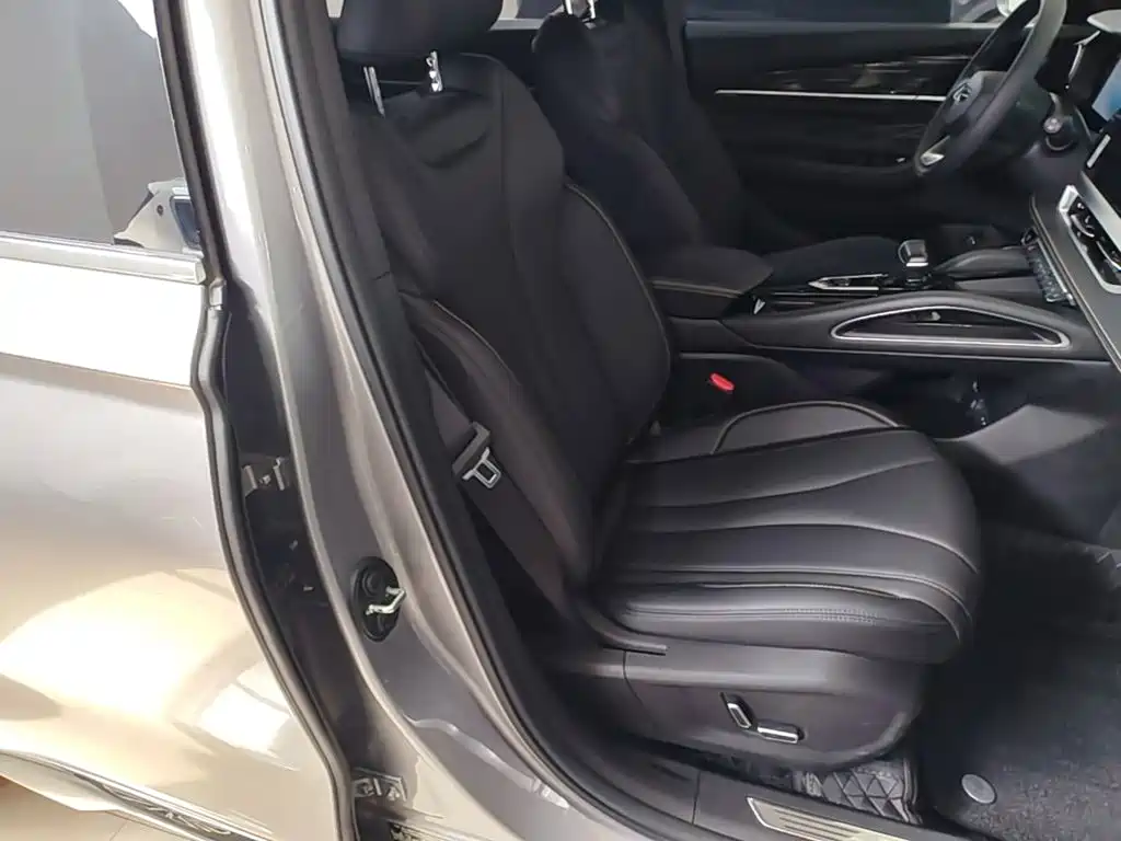 Geely Xingyue L — миниатюра 25