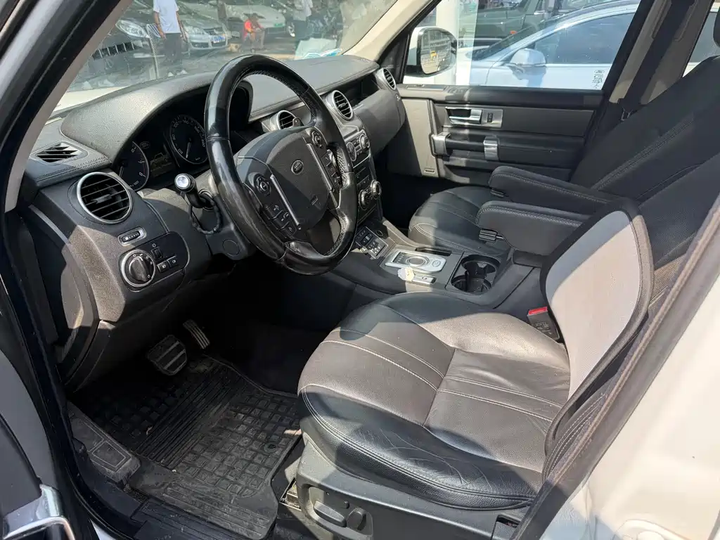 Land Rover Discovery 2015 3.0 SC V6 SE