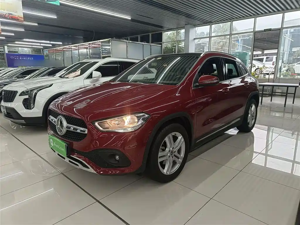 Mercedes-Benz GLA 2021