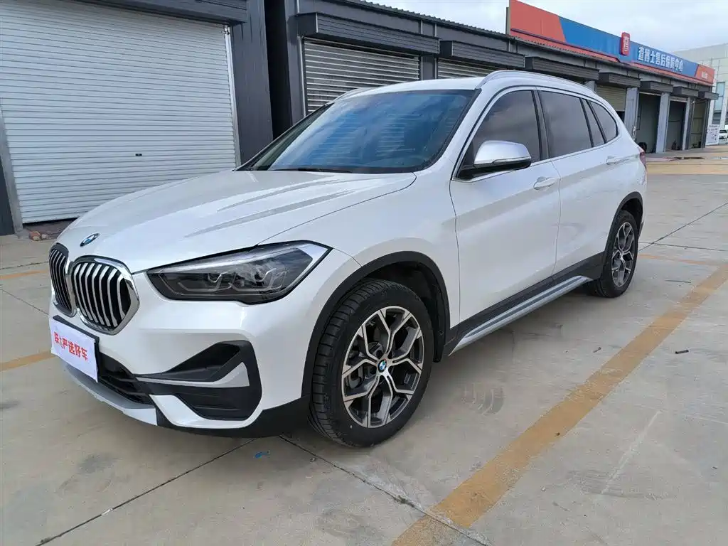 Купить BMW X1