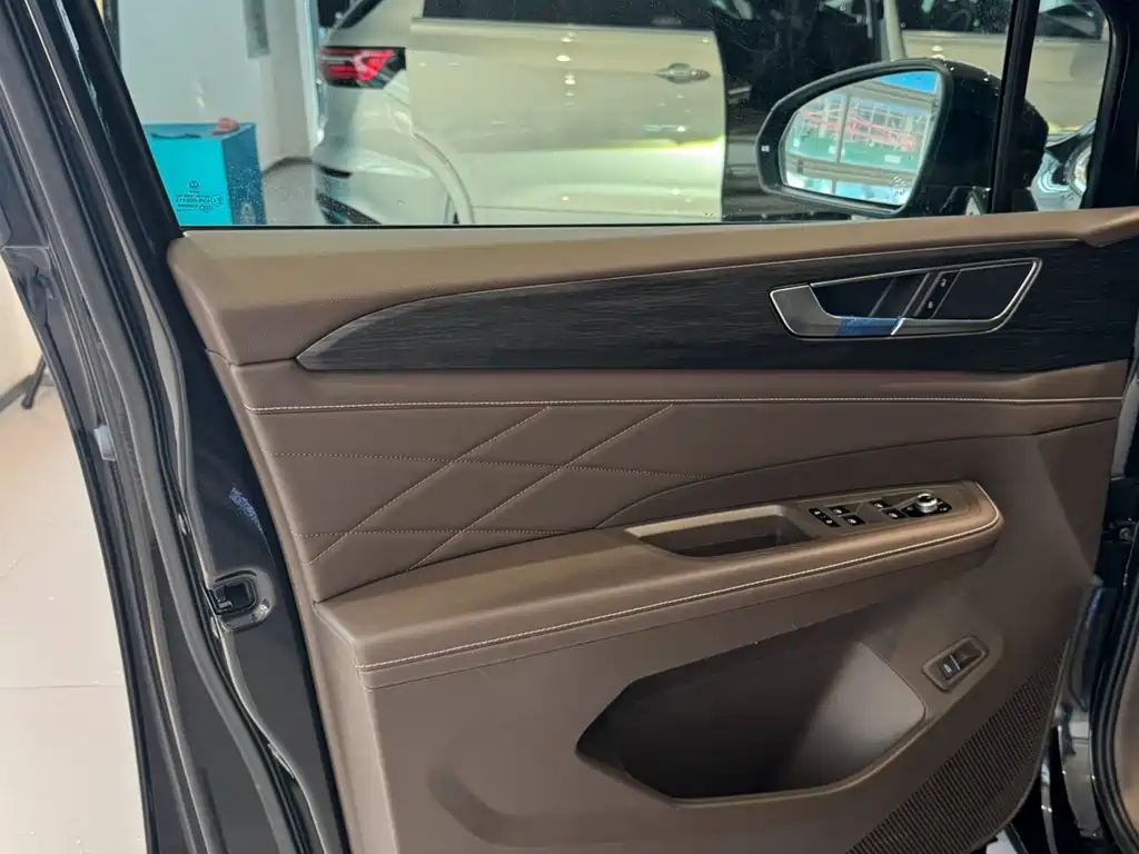 Volkswagen Viloran — миниатюра 5