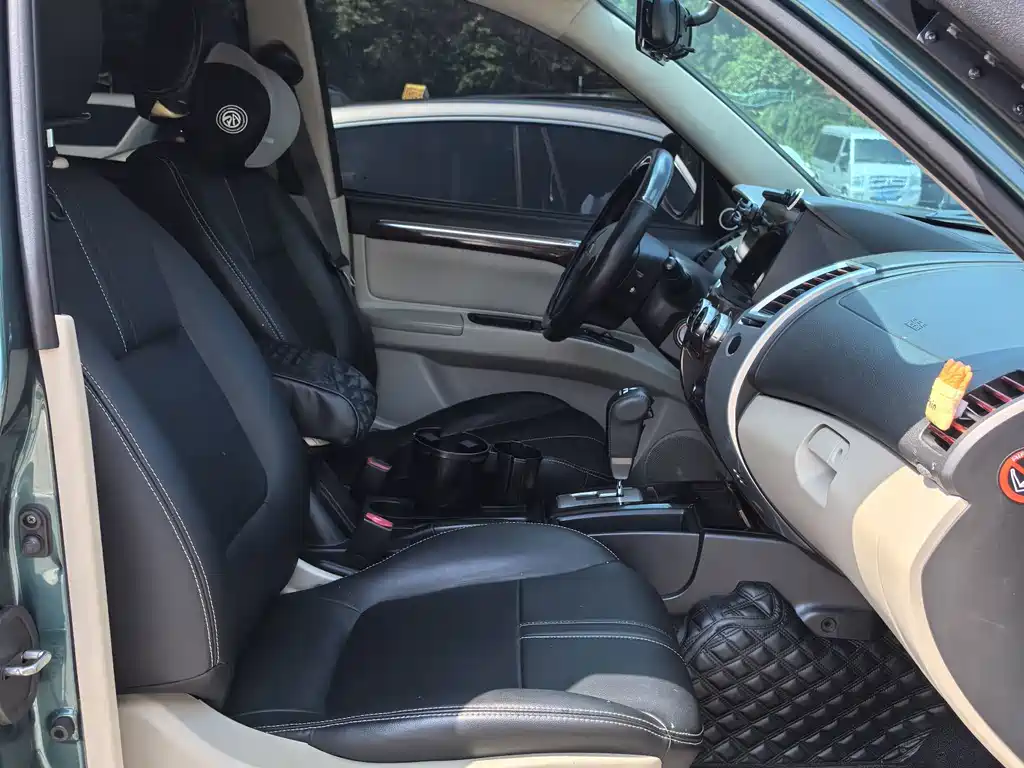 Mitsubishi Pajero Sport — миниатюра 13