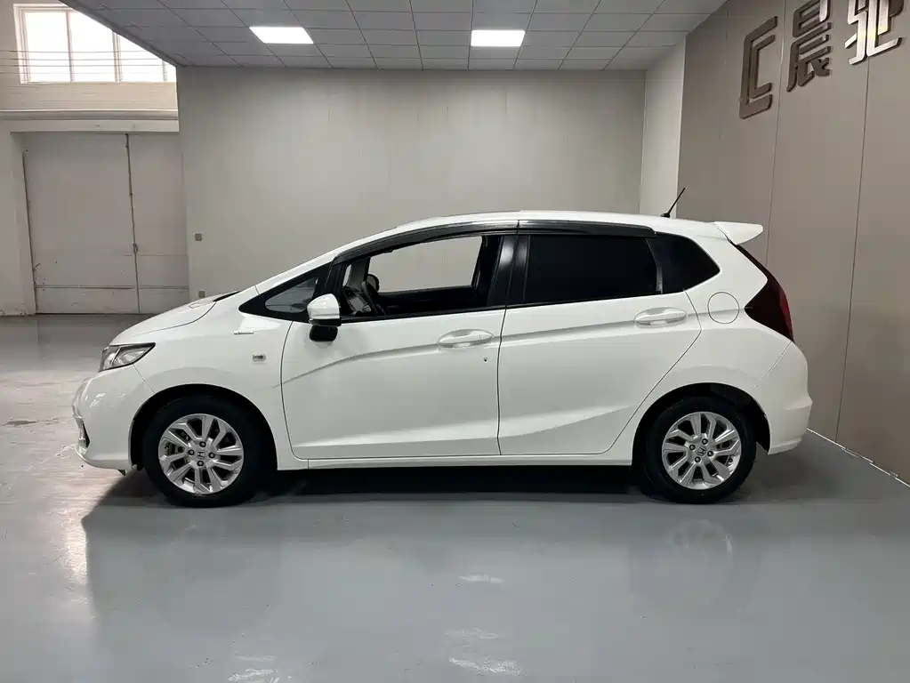 Honda Fit — миниатюра 8
