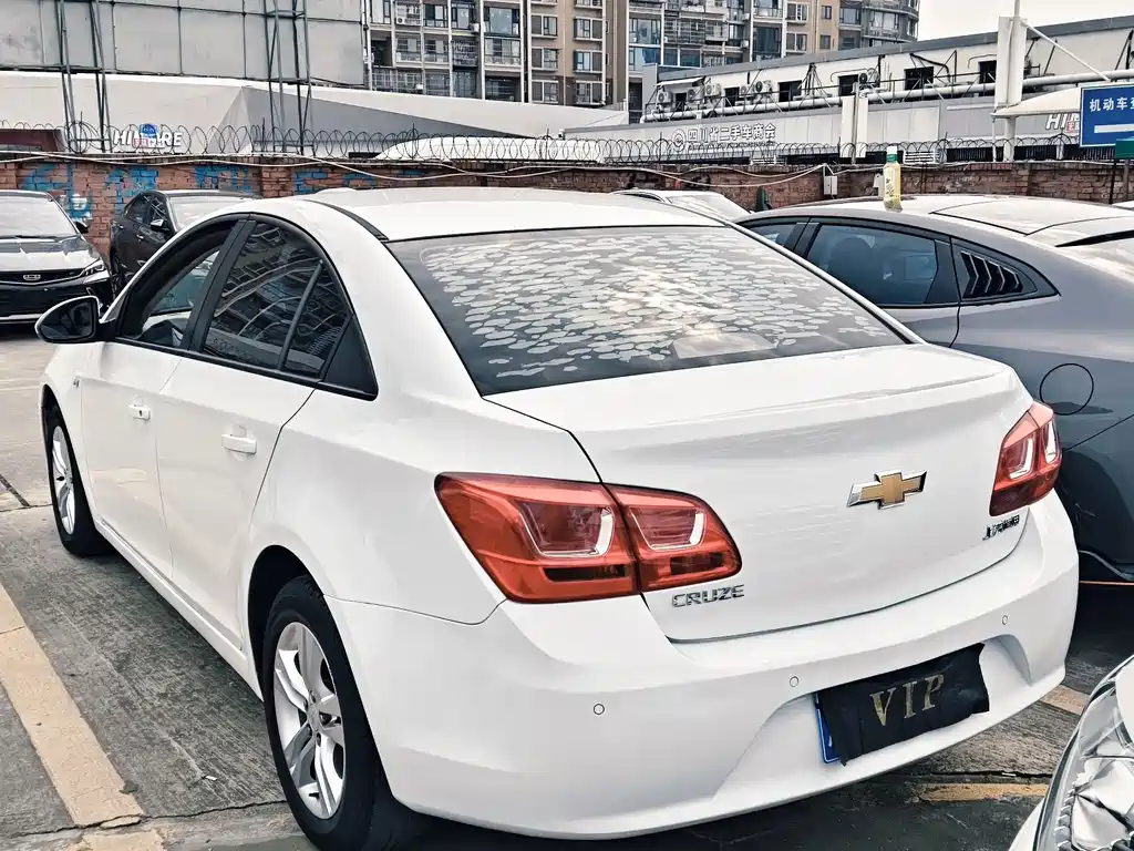 Chevrolet Cruze — миниатюра 15