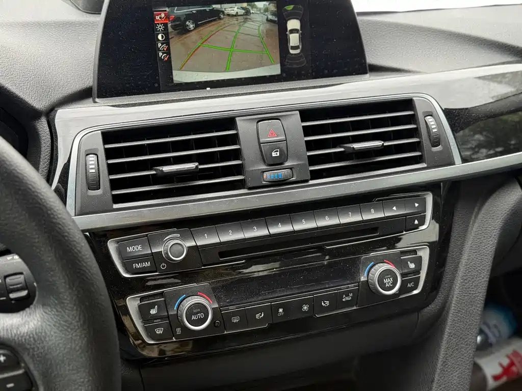 BMW 3 Series — миниатюра 13