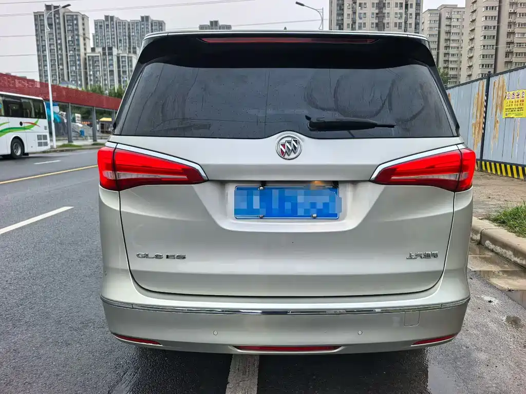 Buick GL8 — миниатюра 8