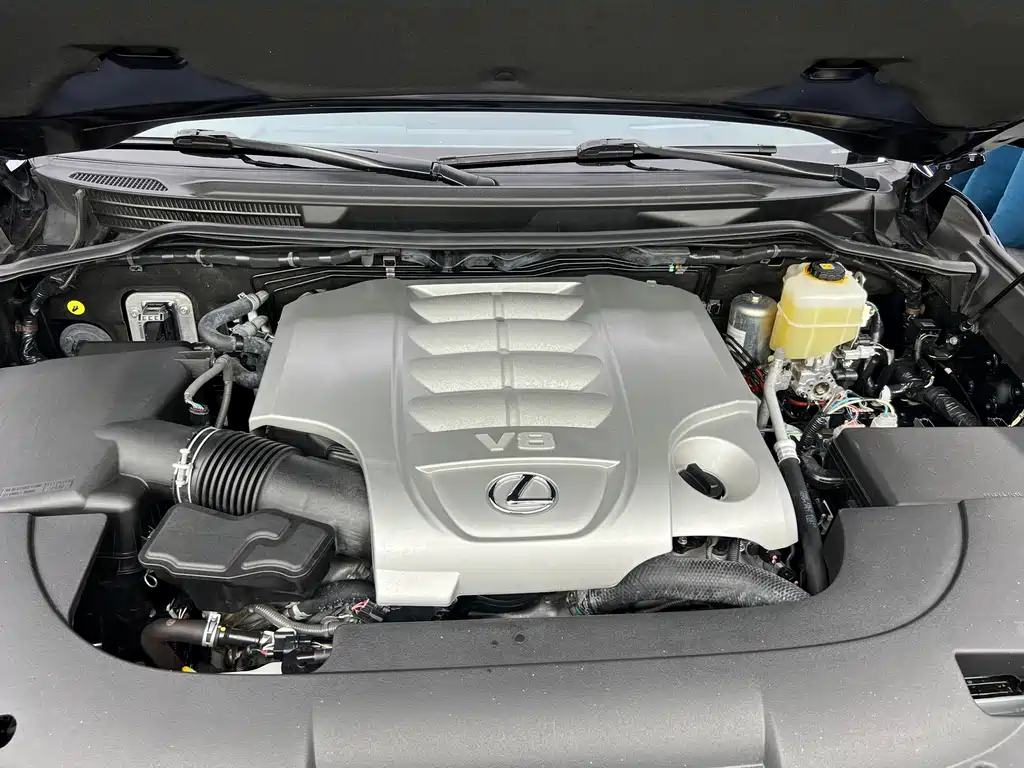 Lexus LX — миниатюра 19