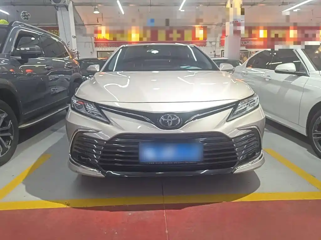 Toyota Camry — миниатюра 3