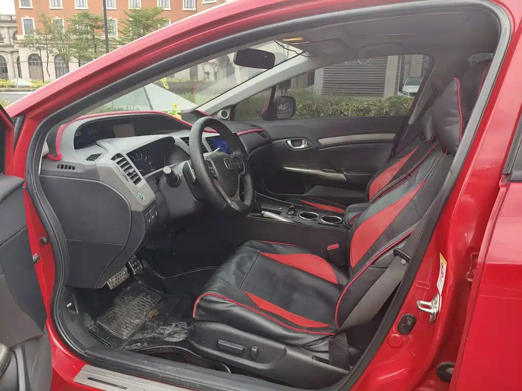 Honda Civic — миниатюра 5