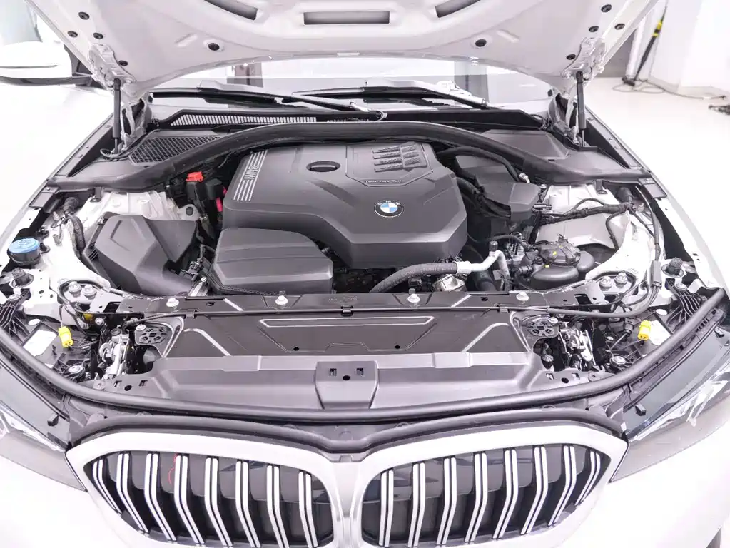 BMW 3 Series — миниатюра 23