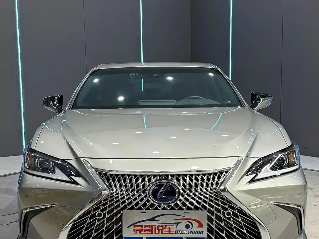 Lexus ES — миниатюра 2