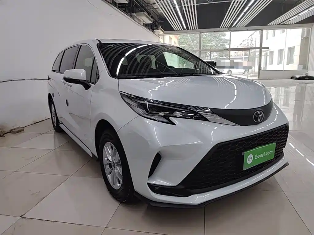 Toyota Granvia — миниатюра 4