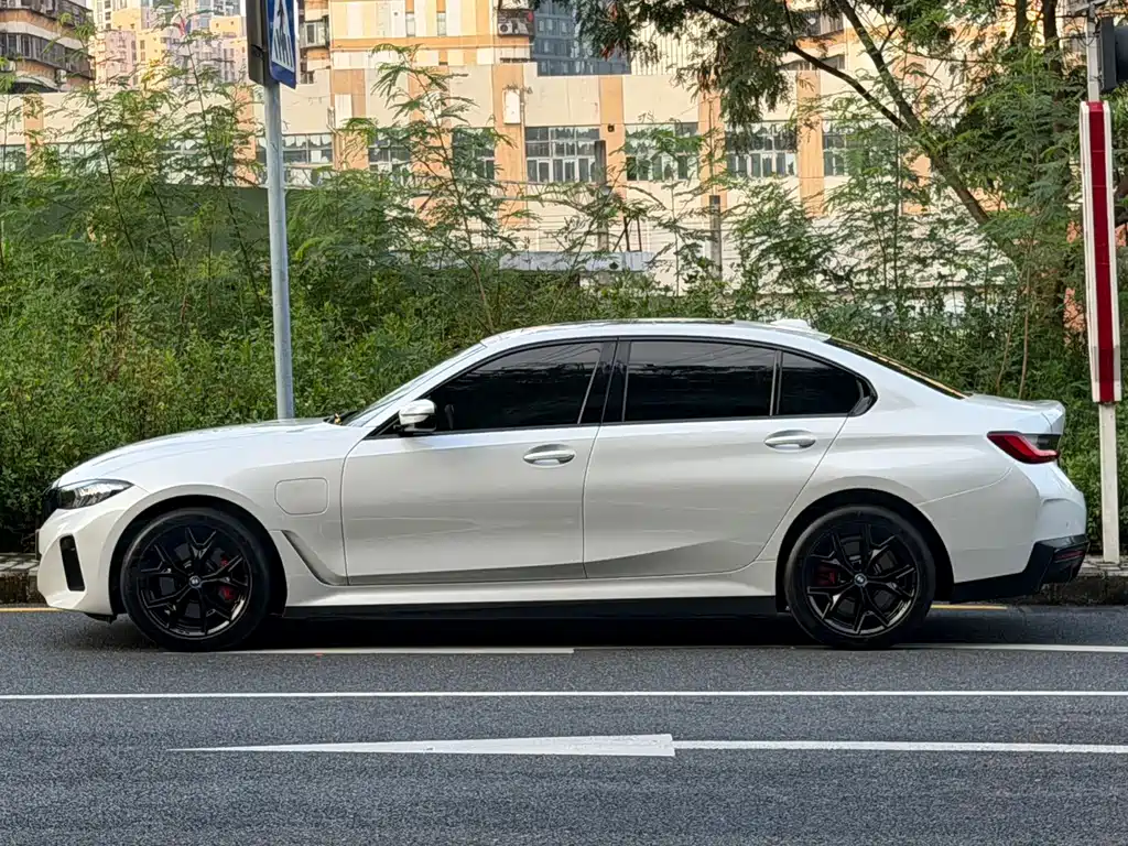 BMW i3 — миниатюра 2