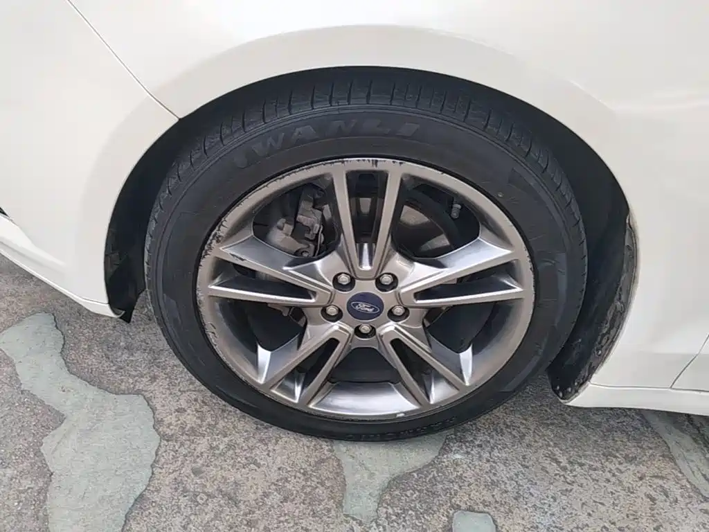 Ford Mondeo — миниатюра 23