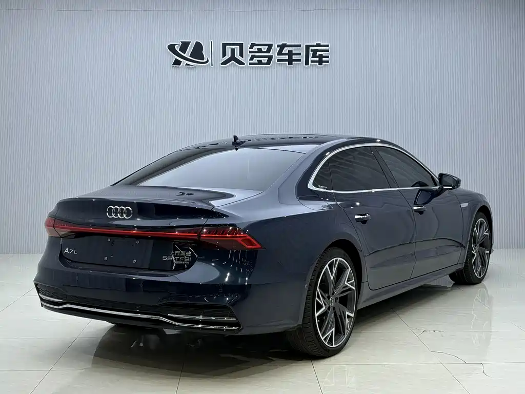 Audi A7L 2022 55 TFSI quattro S-line