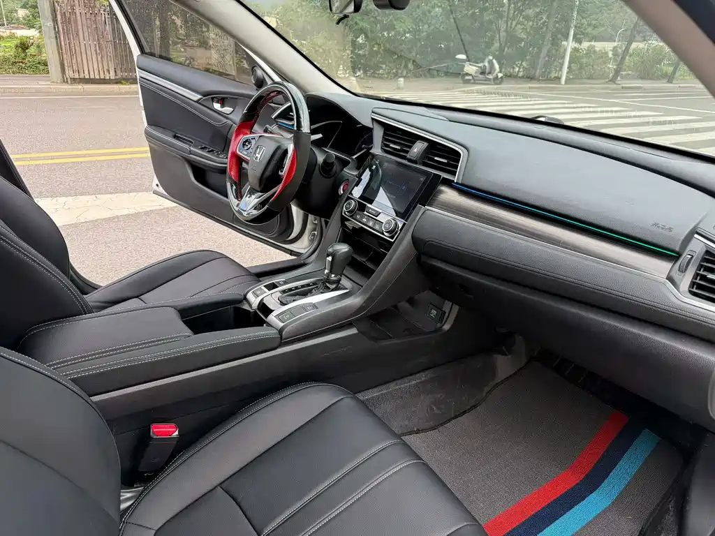 Honda Civic — миниатюра 9